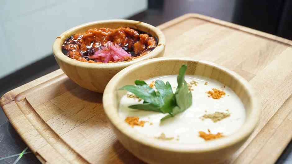 muhammara hummus